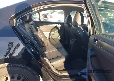 2012 Volkswagen Jetta 2.5L Se z USA, uszkodzony, nr VIN 3VWDP7AJ6CM396494